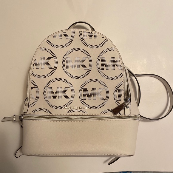 Michael kors backpack - Picture 1 of 4